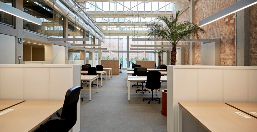 10 Strategies to Maximize Profit from Shared Workspaces in Your Commercial Property