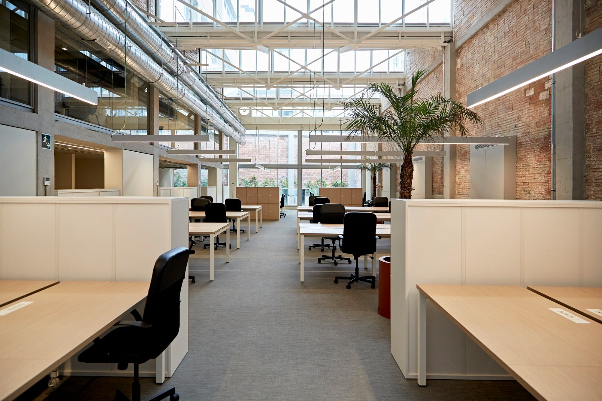 10 Strategies to Maximize Profit from Shared Workspaces in Your Commercial Property