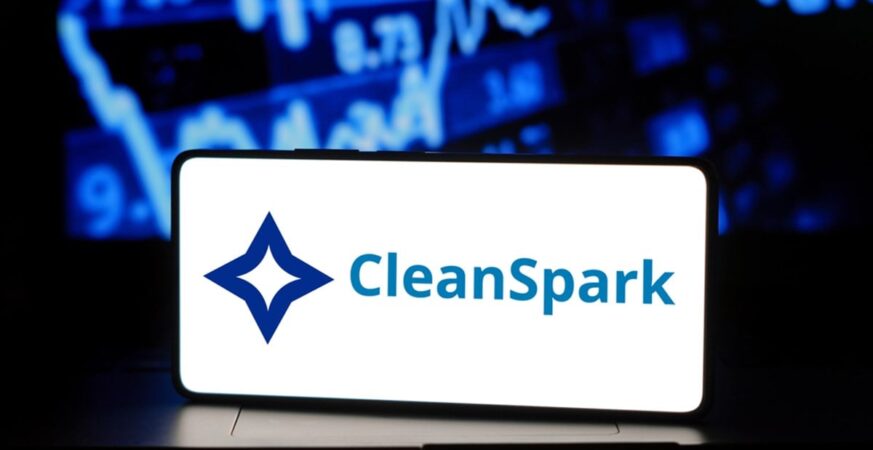 "Cleanspark's Bitcoin Holdings Skyrocket Past 10,000 BTC, Securing Fourth Spot Among Top Corporate Investors"