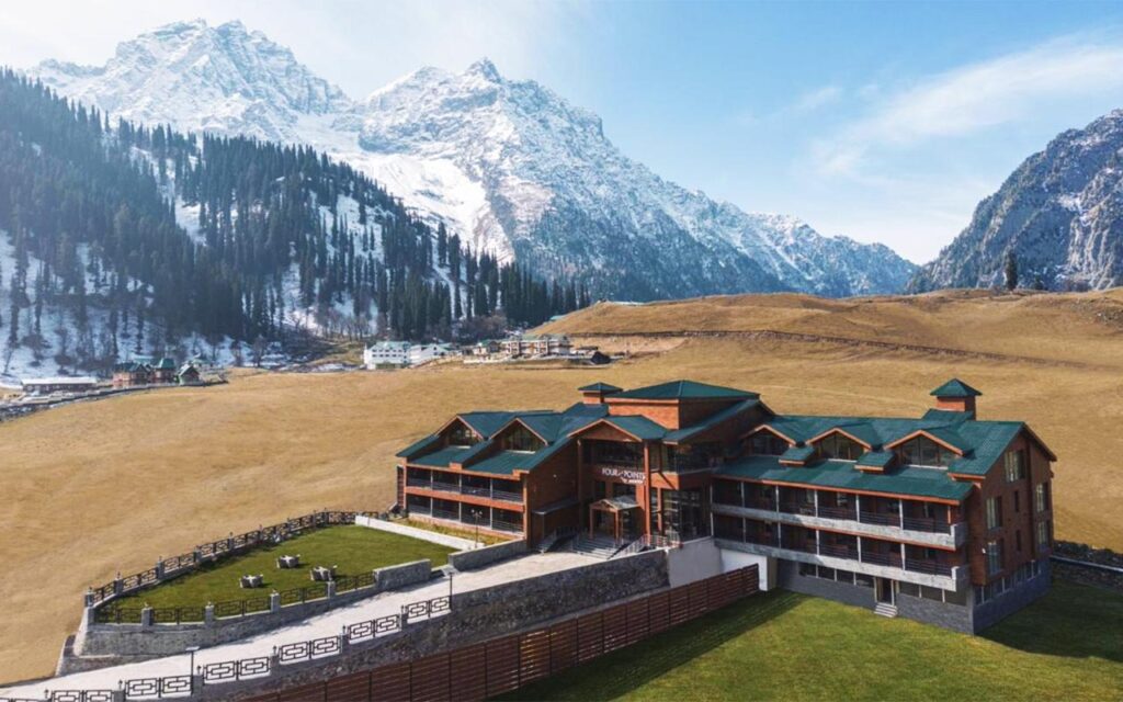 4 Factors by Sheraton Sonmarg Resort – CardExpert